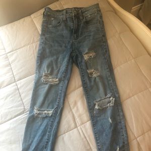 American Eagle Ripped Hi-Rise Jegging 00 short